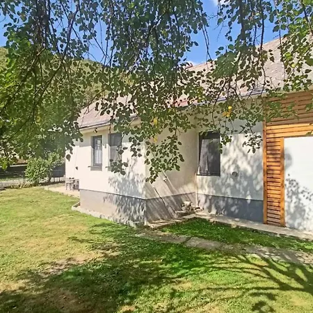 Holiday home Rodinna Chata V Rekreacnej Oblasti Drienica *